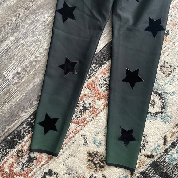 ULTRACOR Gradient Ultra Silky Knockout Green Velvet Star Legging - Picture 5 of 6